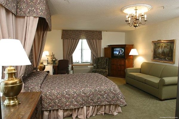 LODGE HOTEL AND CONFERENCE CENTER (Bettendorf)